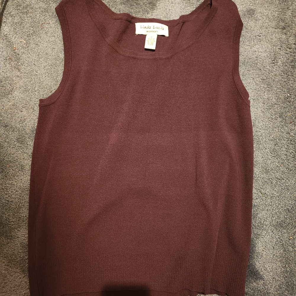 Women's Sleeveless Tank Top - Deep Burgundy